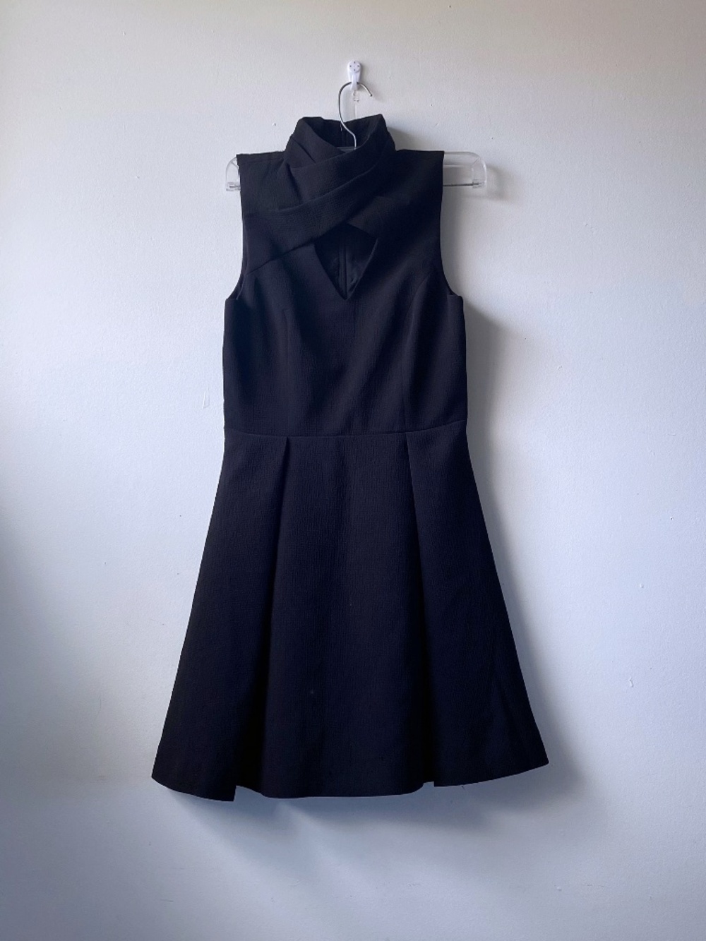 Cute Black Keyhole Dress - Picture 3 of 5